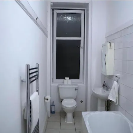 Newly Refurbished 2 Bed ! Apartment Glasgow Exterior photo